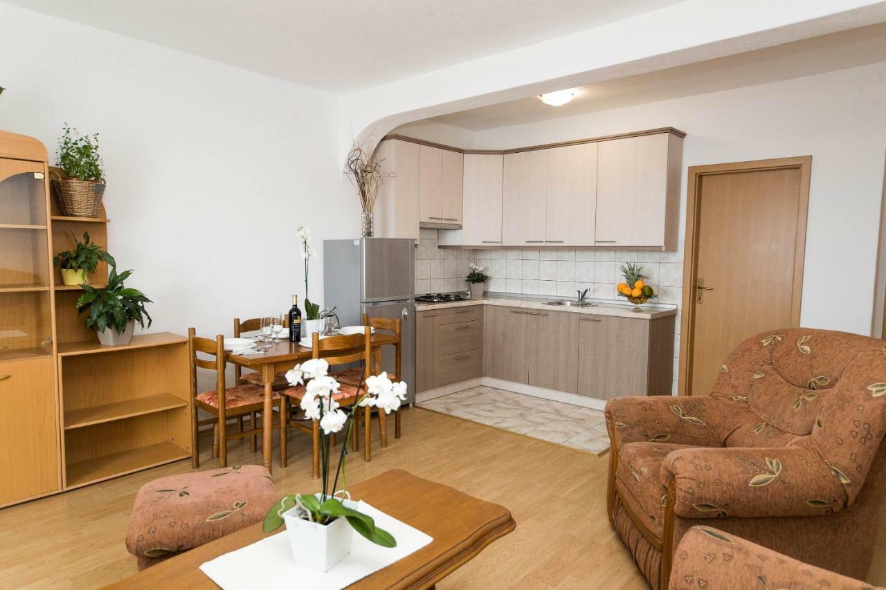 Apartmani Jordanka Crikvenica Eksteriør billede